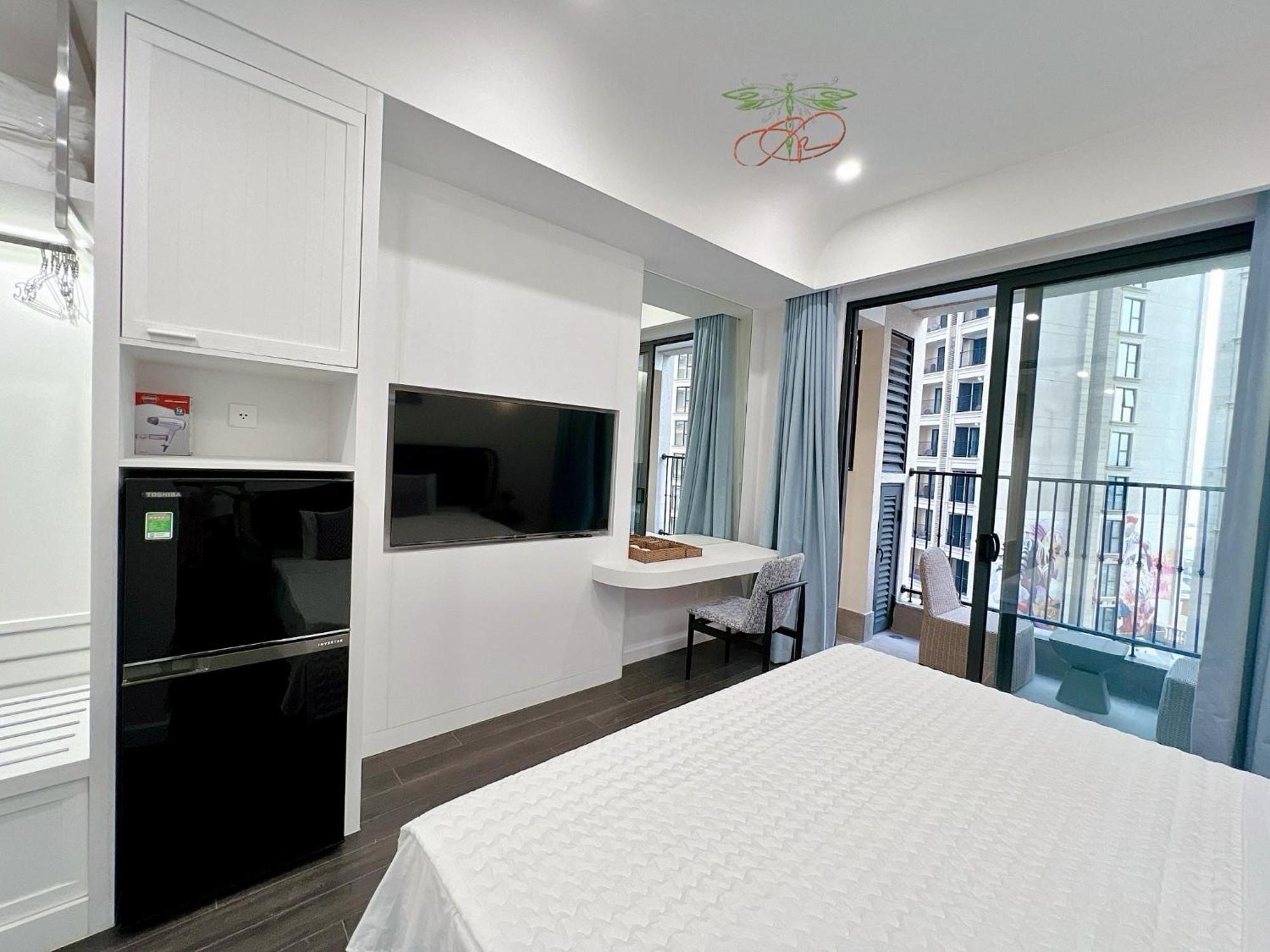 Emely Lucky Apartment Дуонг-Донг Экстерьер фото